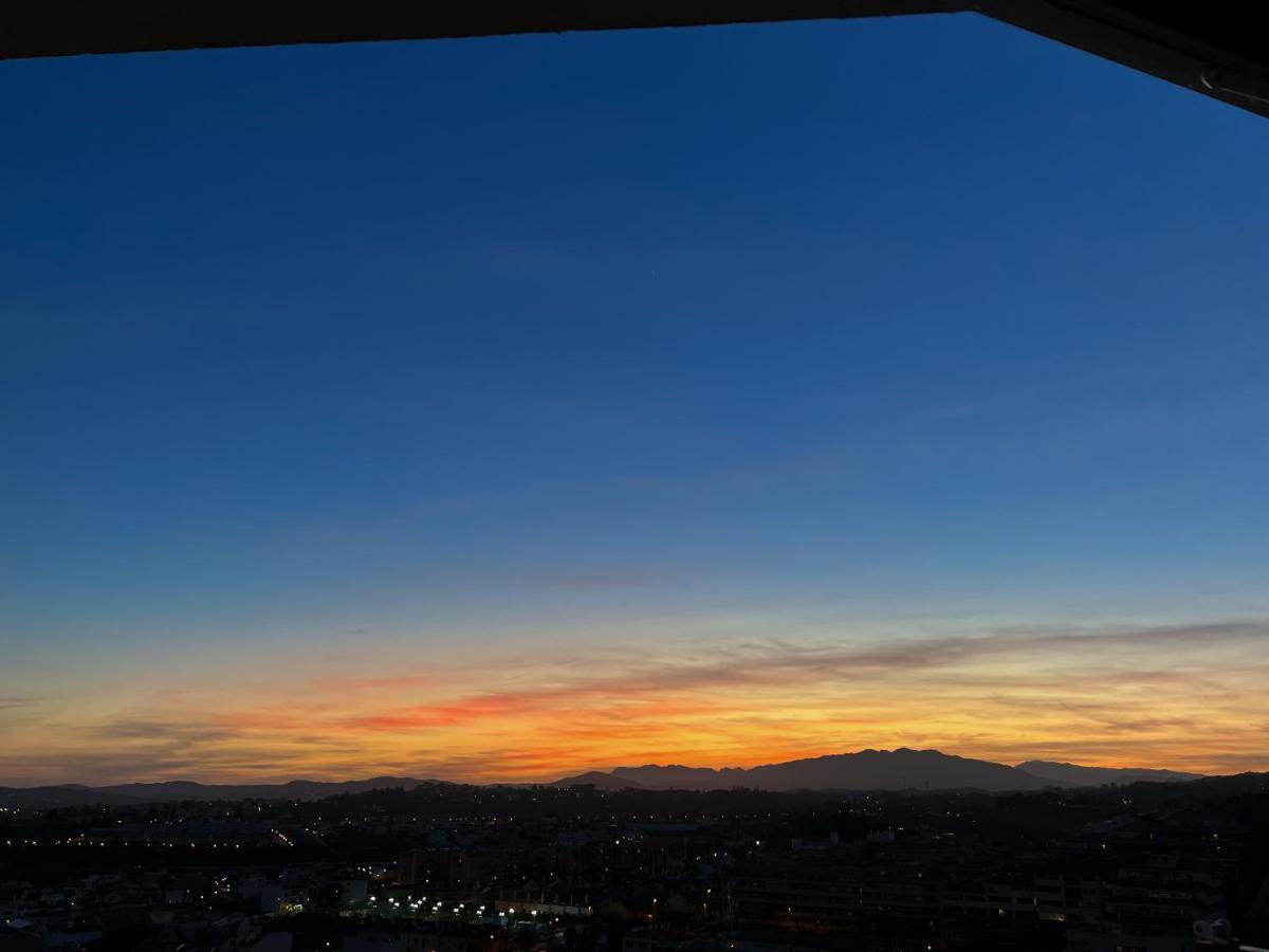 Apartamento A 900 M De La Playa Y Con Vistas Al Mar En Fuengirola Dış mekan fotoğraf